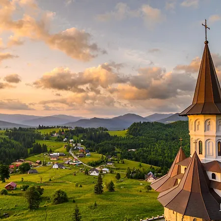 Gæstehus Tihuta Retreat Piatra Fantanele
